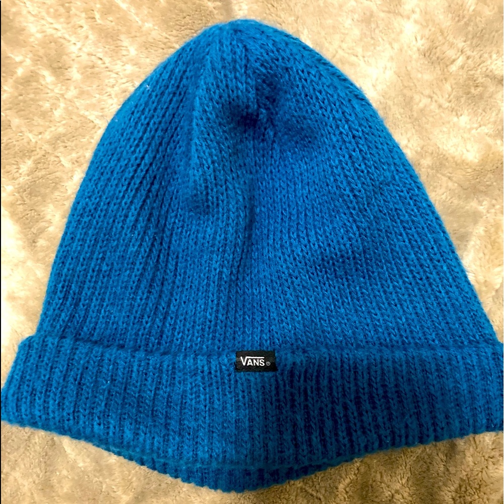Vans blue beanie!Excellent condition, pretty much new & barely worn!Washed once!